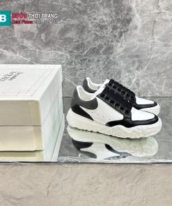 Giày thể thao Alexander McQueen màu trắng đen thiết kế mới đế cao 4.5cm