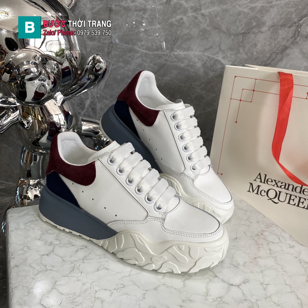 Giày thể thao Alexander McQueen màu trắng gót đỏ đô thiết kế mới đế cao 4.5cm