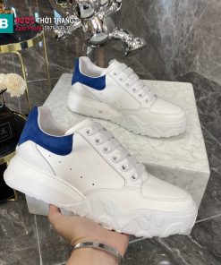 Giày thể thao Alexander McQueen màu trắng gót xanh thiết kế mới đế cao 4.5cm