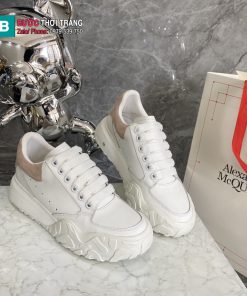 Giày thể thao Alexander McQueen màu trắng nude thiết kế mới đế cao 4.5cm