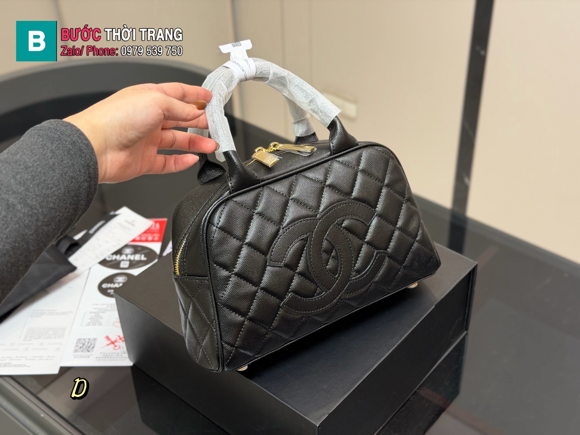 Túi xách cầm tay CN bowling vintage màu đen size 26x15 cm