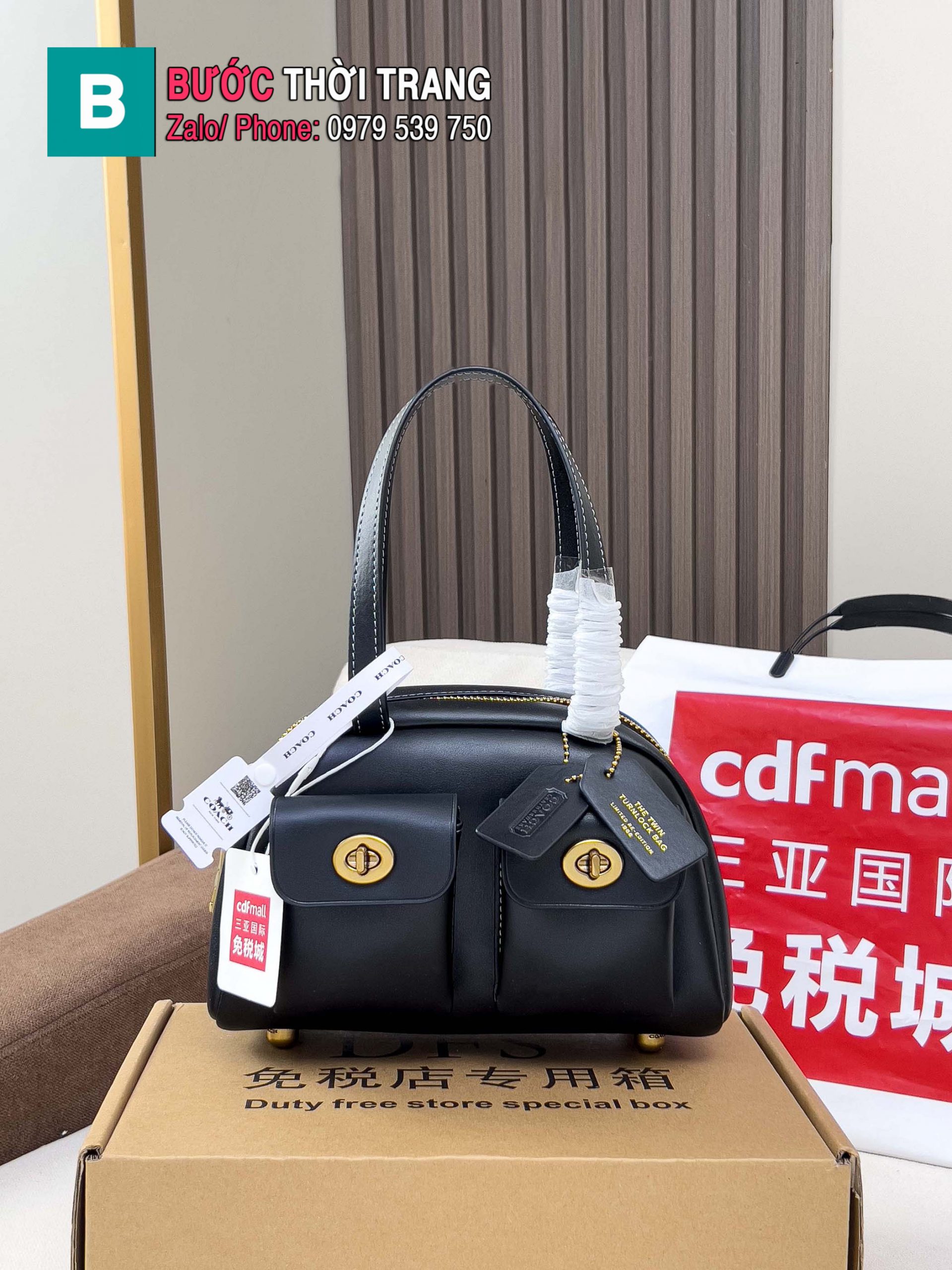 Túi Nữ Coach Twin Turnlock size 21x12x10 cm màu đen khóa vàng