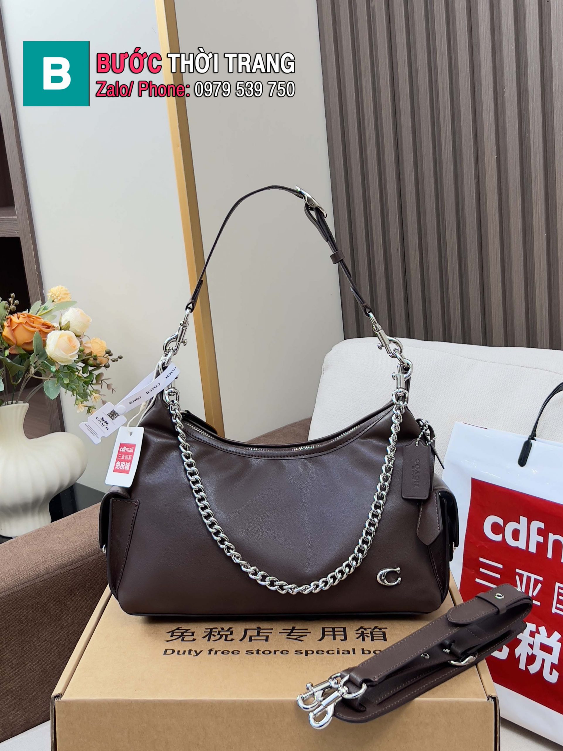 Túi kẹp nách Coach Juliet phiên bản mới màu nâu socola size 30x12x16 cm