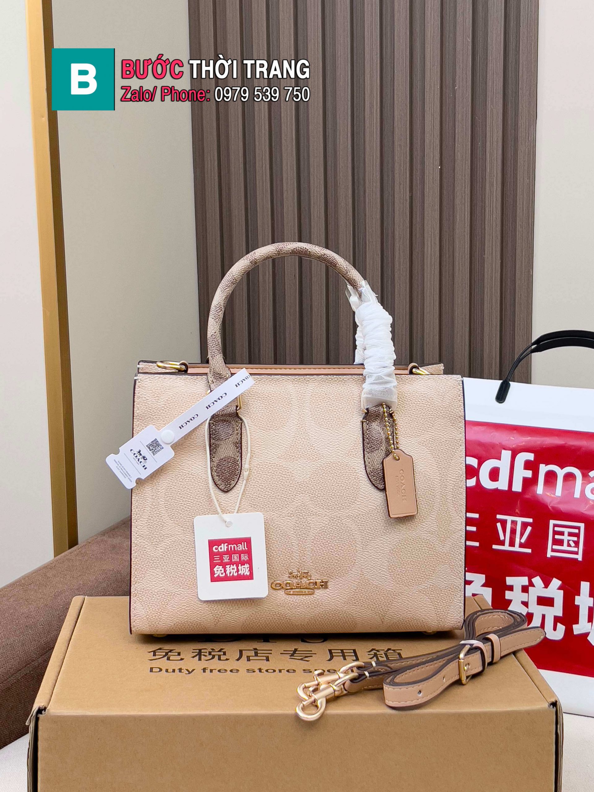 Túi xách COACH tote màu nude size 25 cm phong cách thanh lịch
