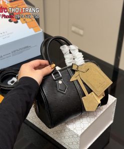 Túi xách đeo chéo LV Speedy màu đen kiểu da đà điểu size 18x13 cm