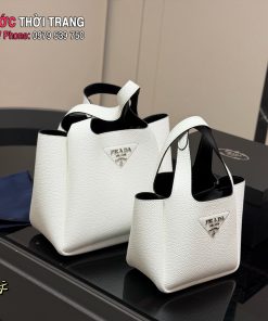 Túi xách Prada Tote size 25 cm màu trắng ngà logo bạc phong cách basic