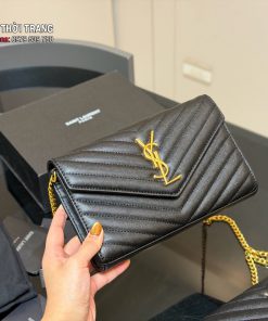 Túi xách YSL woc phong bì màu đen vân chữ V size 22x14 cm đáy tròn