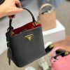  Túi xách Prada Painer màu đen lót đỏ size 18 cm túi cầm tay cao cấp