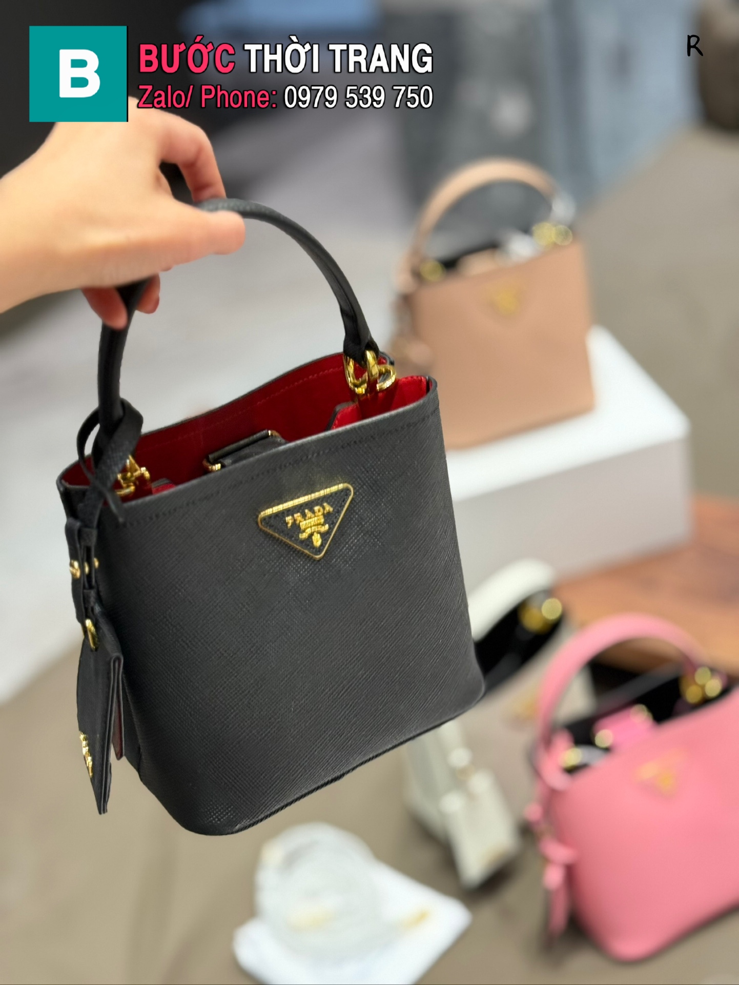 Túi xách Prada Painer màu đen lót đỏ size 18 cm túi cầm tay cao cấp
