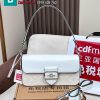 Túi xách nữ COACH tabby dáng ngang màu trắng size 26.5x14x6,5cm.
