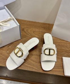 Dép nữ Dior màu trắng ngà chất liệu da bò cao cấp đế cao 4,5 cm