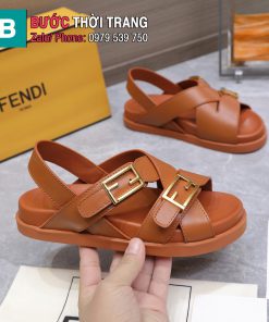 Dép sandal FENDI đế bệt màu nâu khóa chữ F nổi bật
