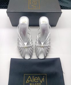 Giày cao gót Alevi Milano màu bạc đính ngọc trai sang trọng