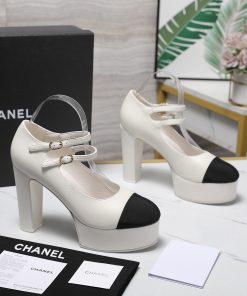 Giày cao gót CN màu trắng ngà mũi đen da bò cao cấp đế cao 11 cm