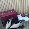 Giày cao gót Gucci cao cấp da bóng cổ chữ V màu xám mũi nhọn
