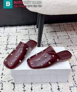 Giày lười nữ CHLOE màu đỏ nâu da mềm đính hạt kim loại vàng sáng