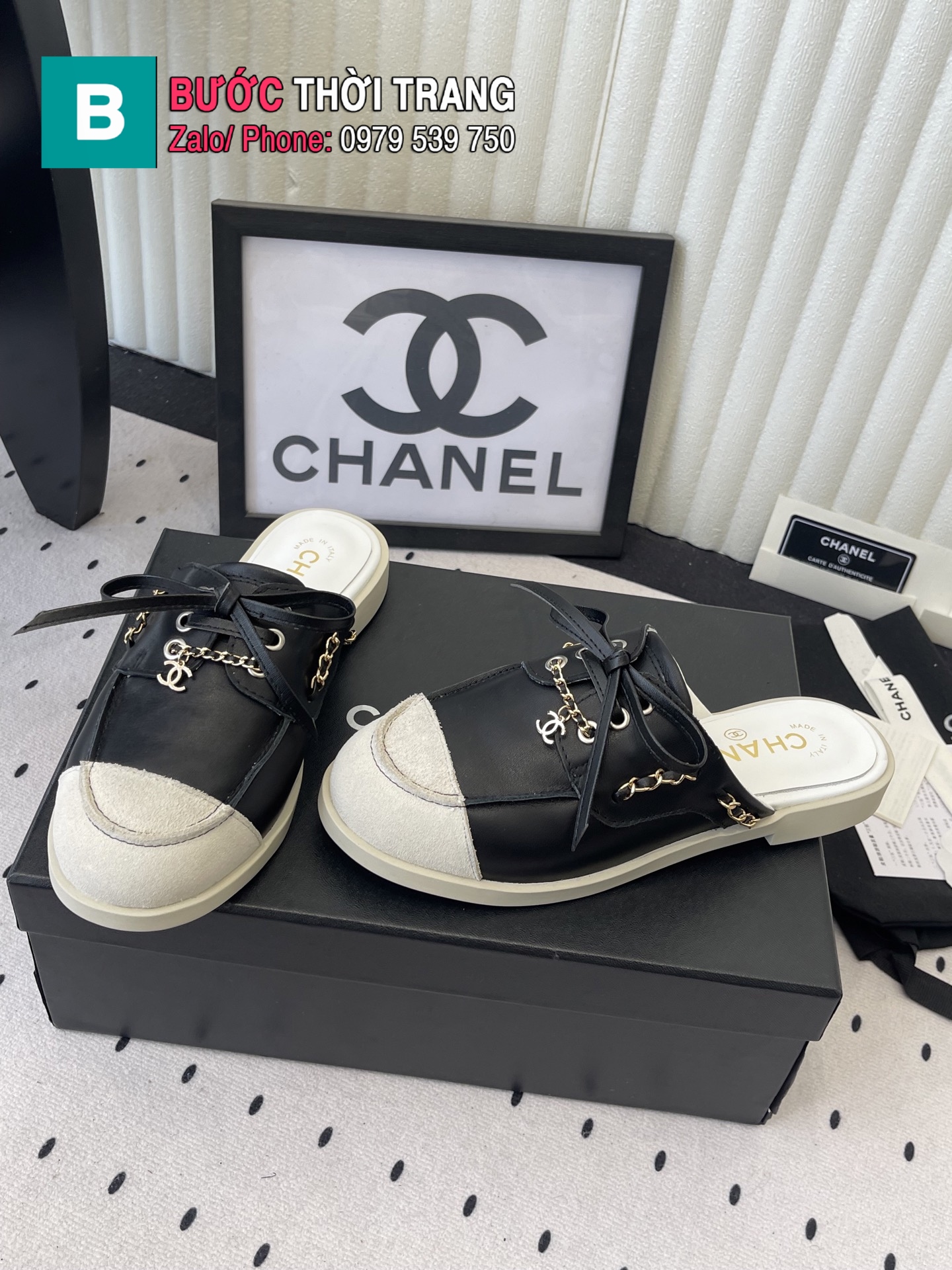 Giày lười nữ CN màu đen mũi tròn thiết kế dây xích mới nhất