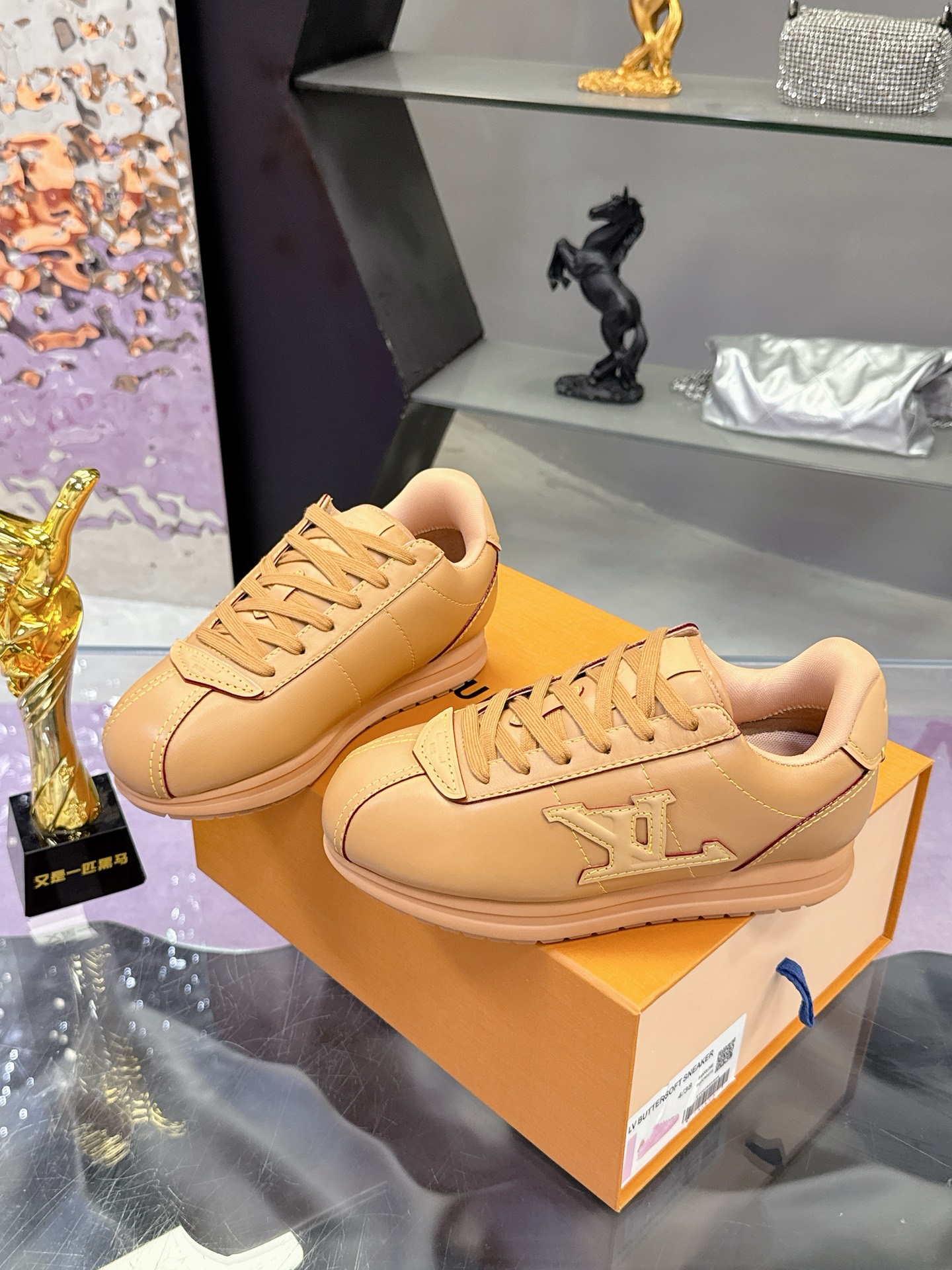 Giày thể thao unisex LV BUTTERSOFT cao cấp màu nâu phong cách năng động