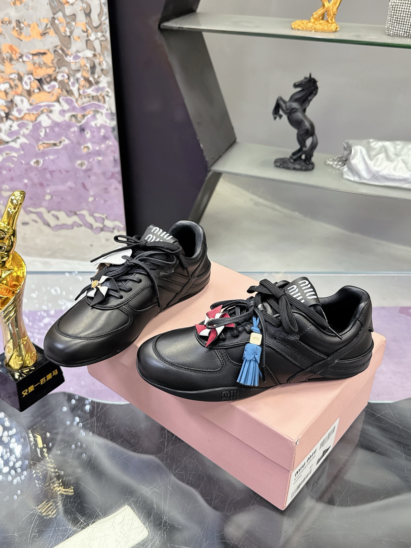 Giày thể thao MIU MIU cao cấp màu đen da bò mềm mịn