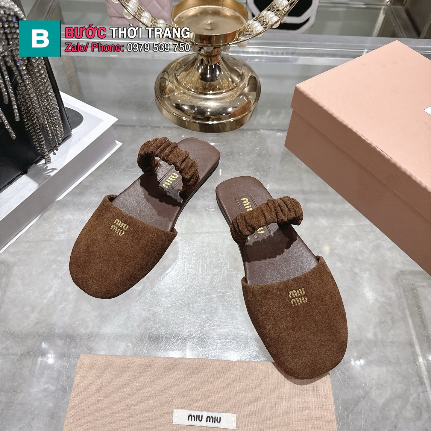 Sandal nữ MIU MIU đế bệt màu nâu da cừu mềm mại