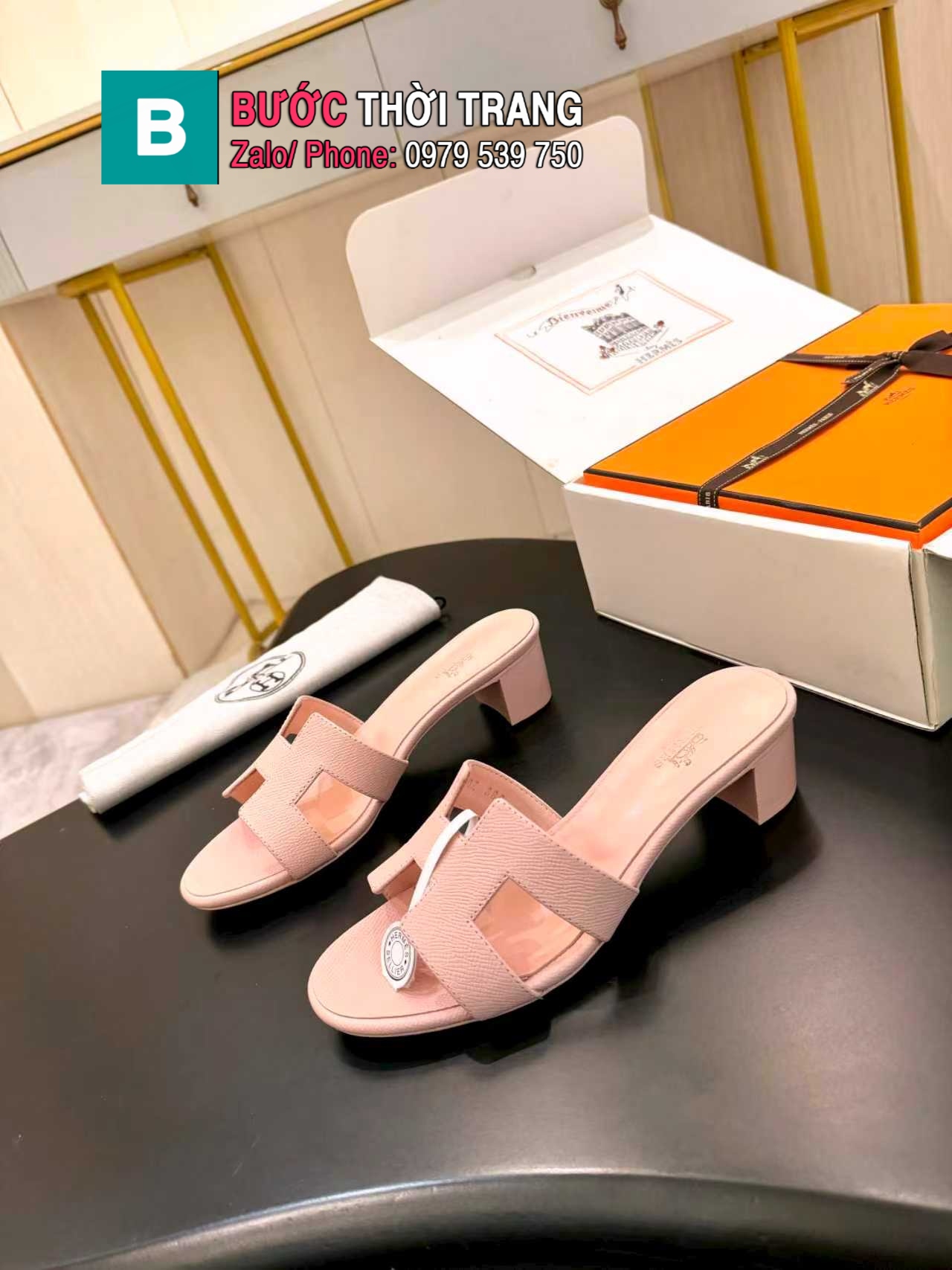 Dép cao gót HM đế vuông màu hồng pastel phong cách thanh lịch sang trọng