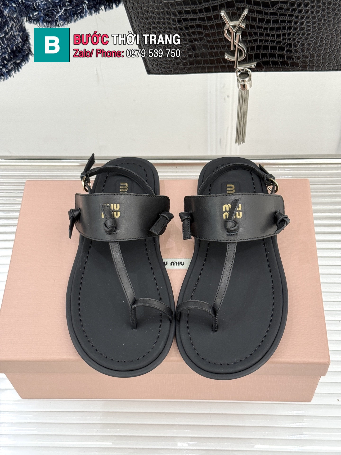 Dép sandal MIU MIU xỏ ngón màu đen đế bệt cao cấp