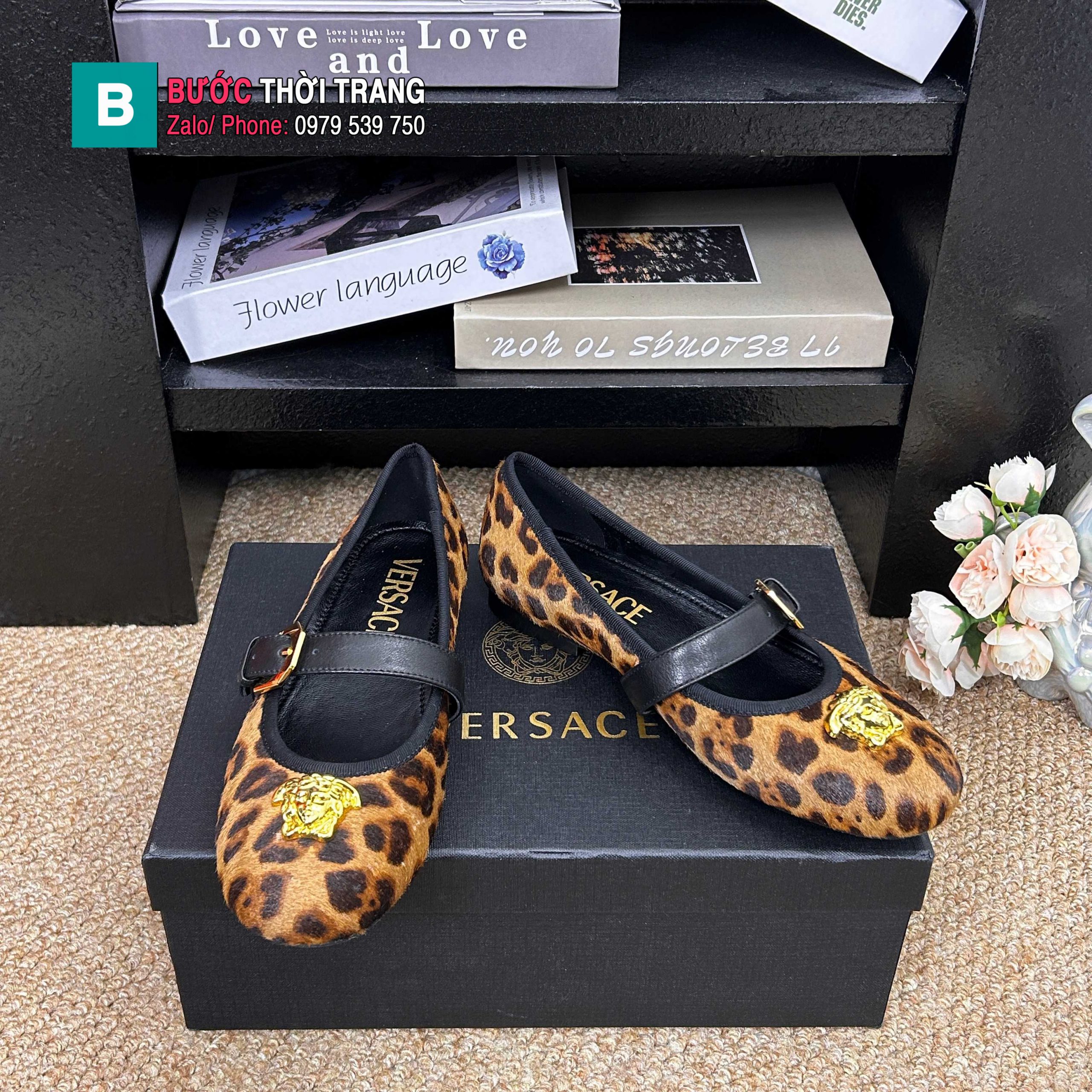 Giày búp bê nữ VERSACE màu nâu họa tiết da báo đế bệt nữ tính