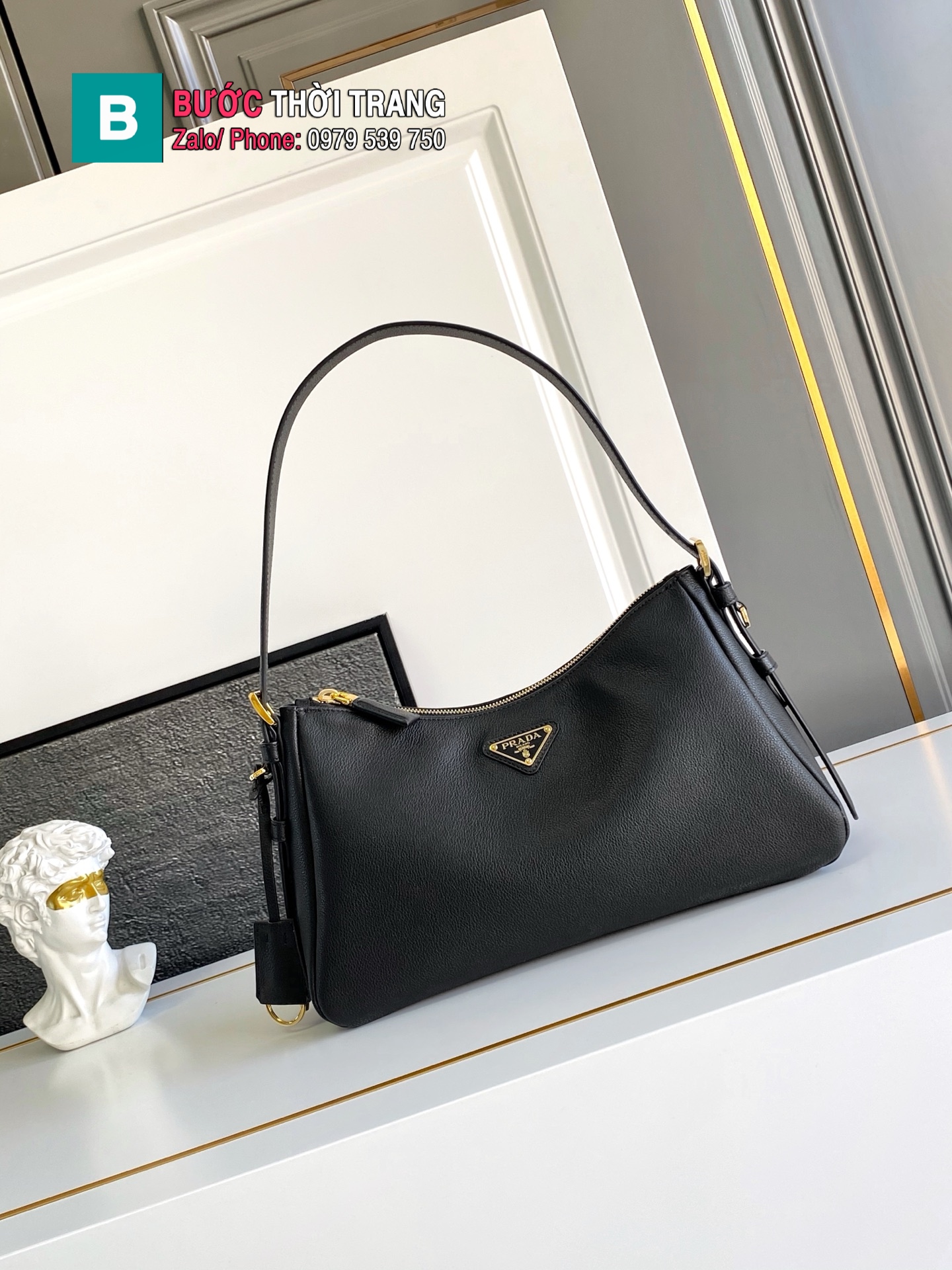 Túi xách siêu cấp PRADA hobo kẹp nách màu đen da bê size 31x18x10 cm