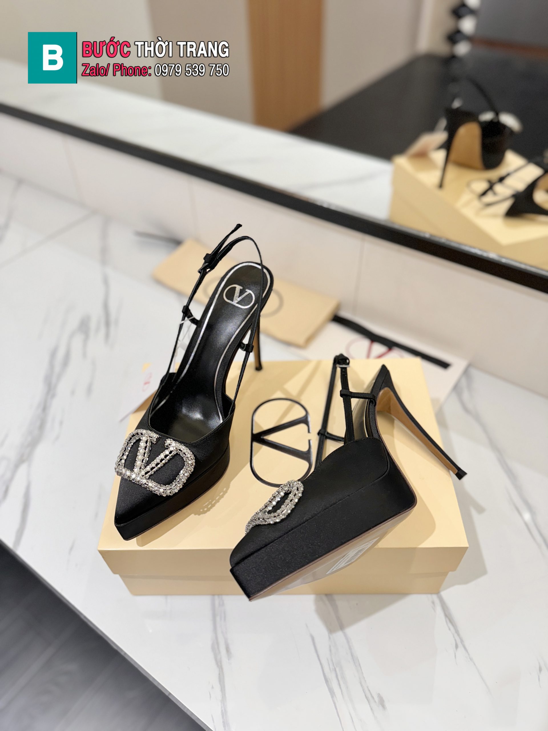 Giày cao gót nữ VALENTINO màu đen họa tiết chữ V đính đá trắng sang trọng đế 12cm