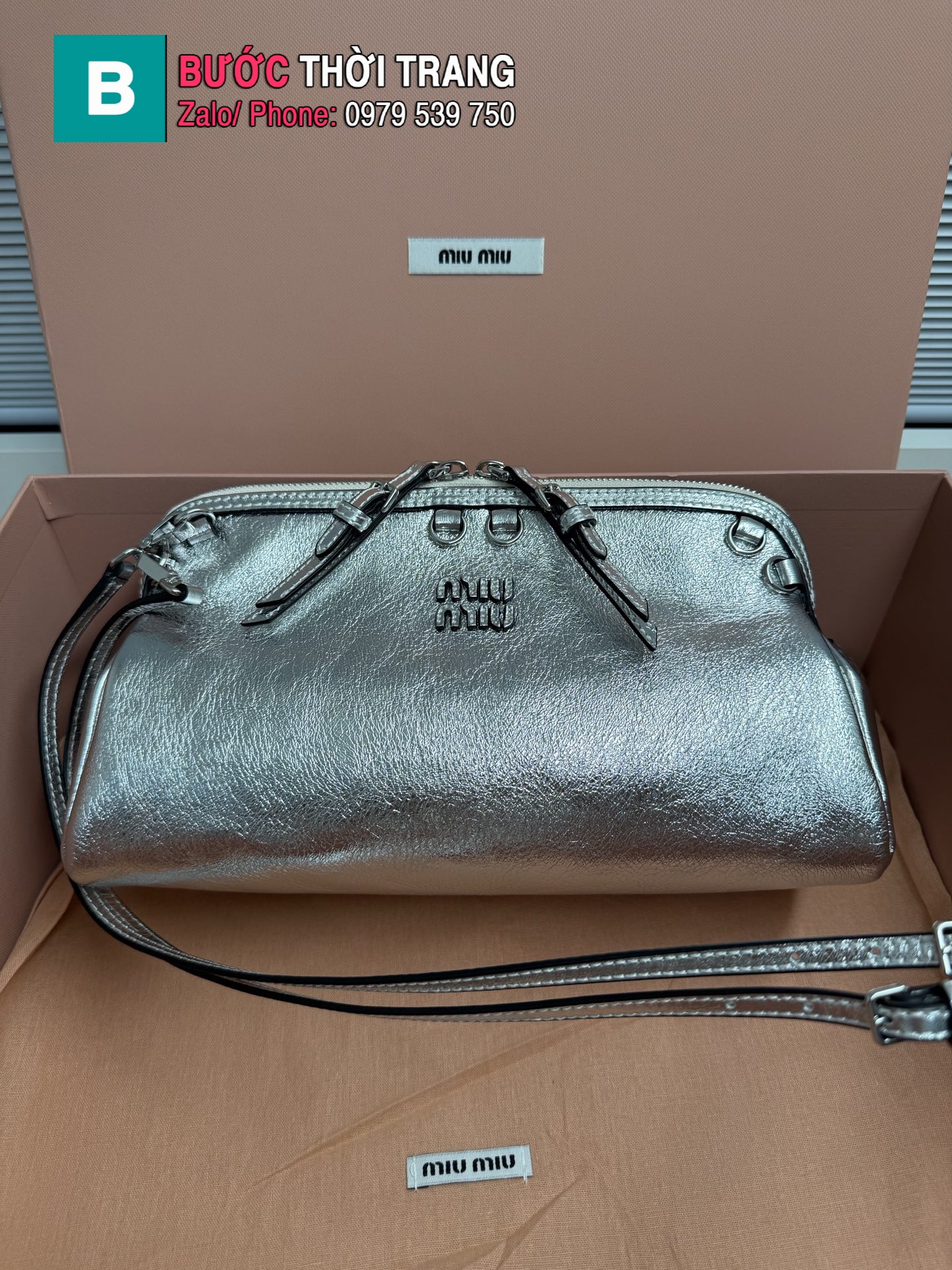 Túi xách MIU MIU dáng vỏ sò cao cấp màu bạc da mềm
