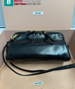 Túi xách MIU MIU dáng vỏ sò cao cấp màu đen da mềm